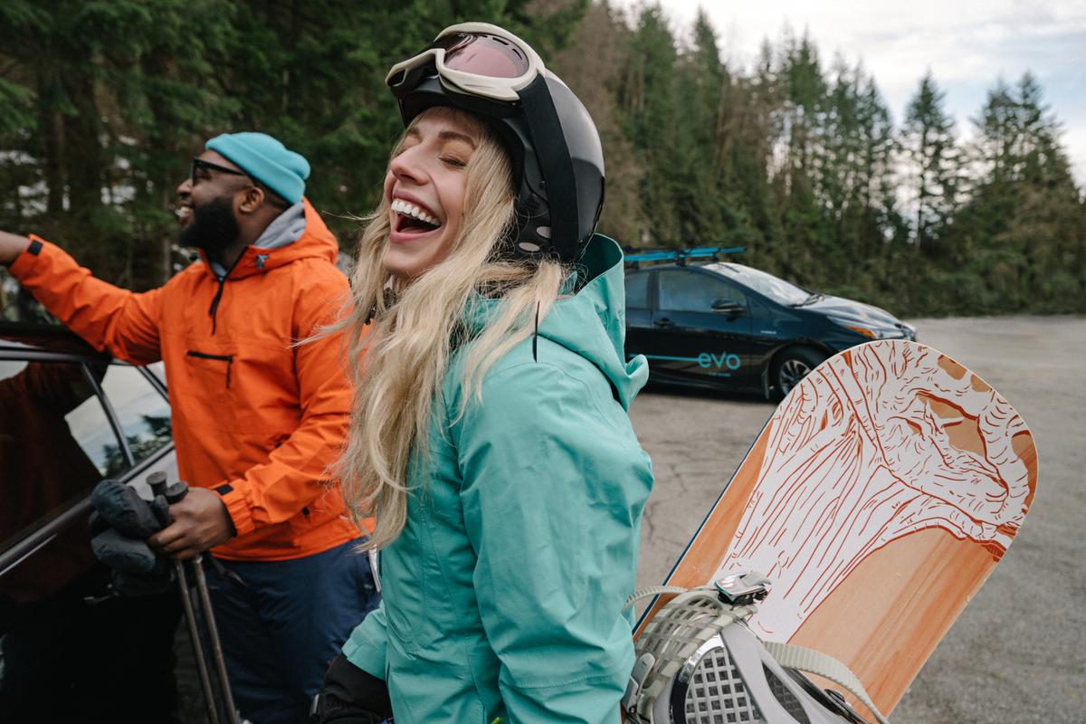 Sophie and Ben heading to the North Shore slopes with Evo
